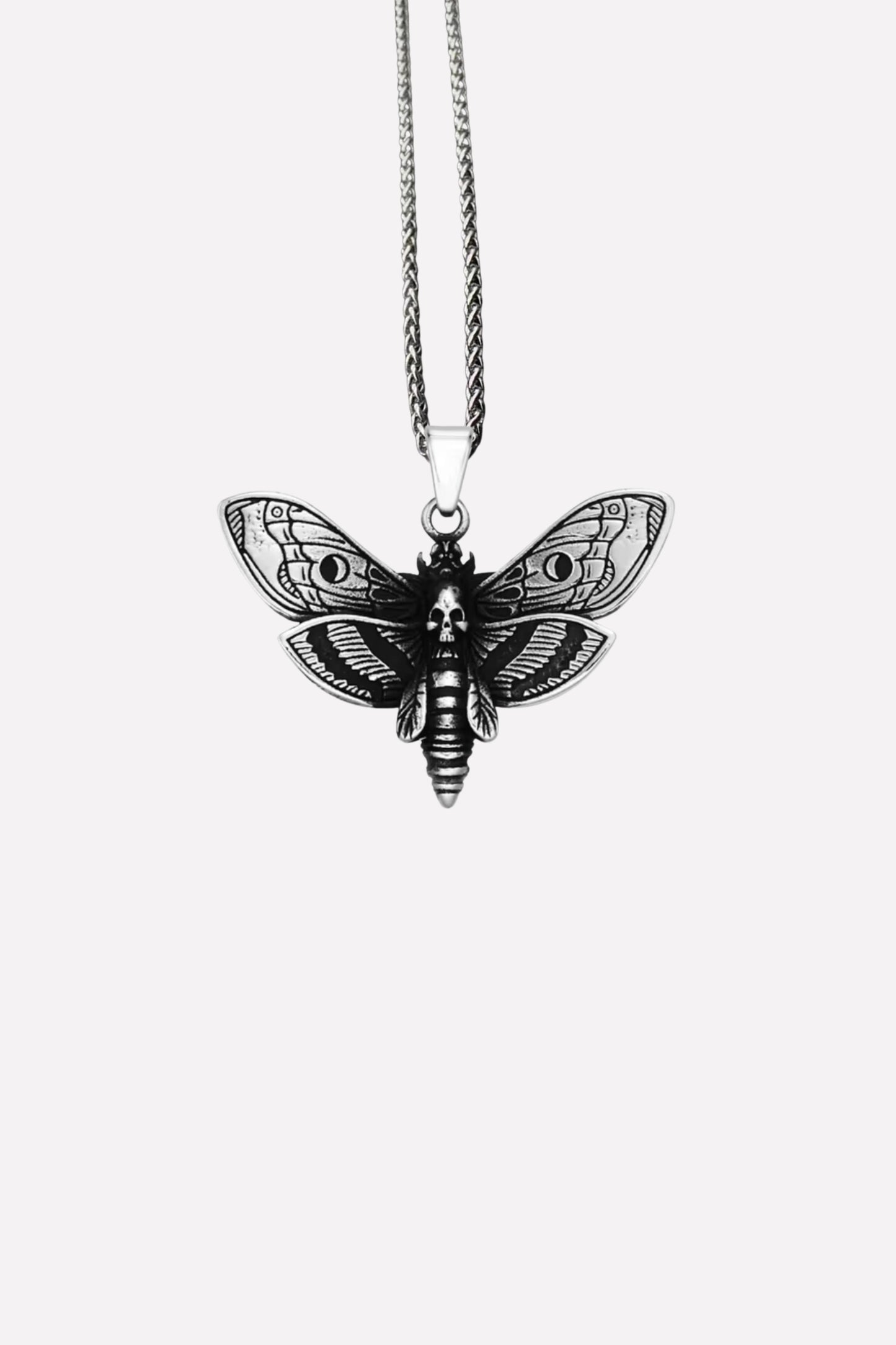 THE MOTH NECKLACE