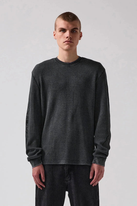 SCRAWL LS WAFFLE TEE (Wash Black)