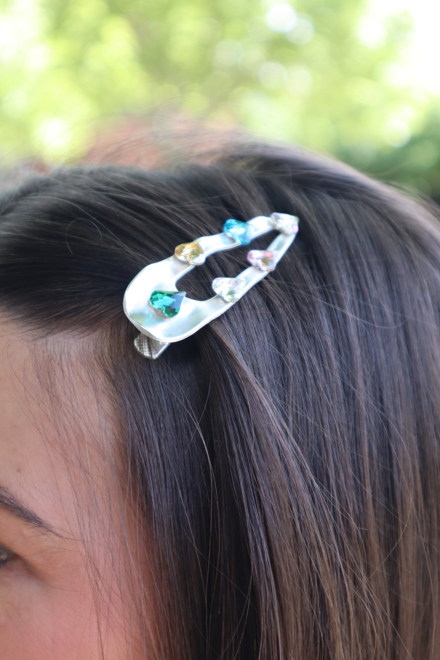 JEWELS OVAL HAIR CLIP