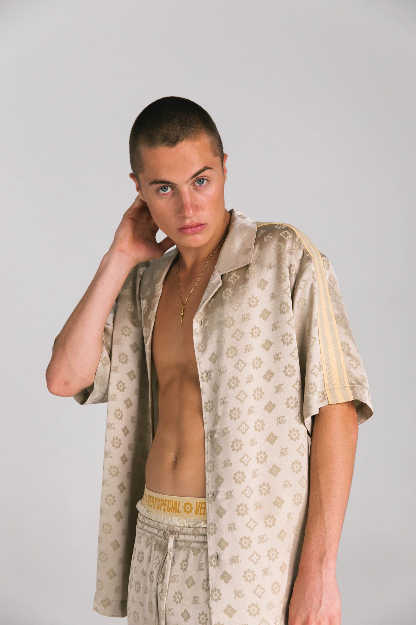 SATIN RESORT SHIRT (Sand)