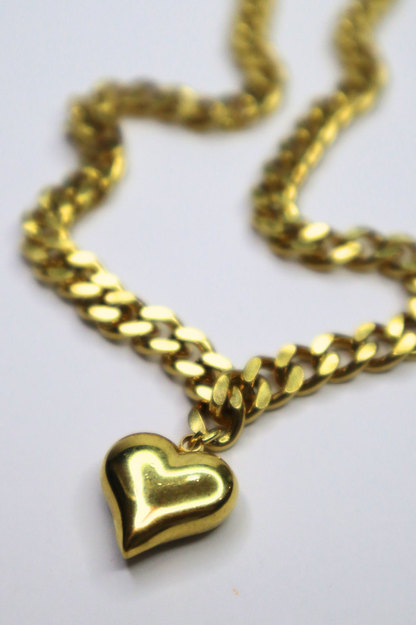 HEART GOLD NECKLACE