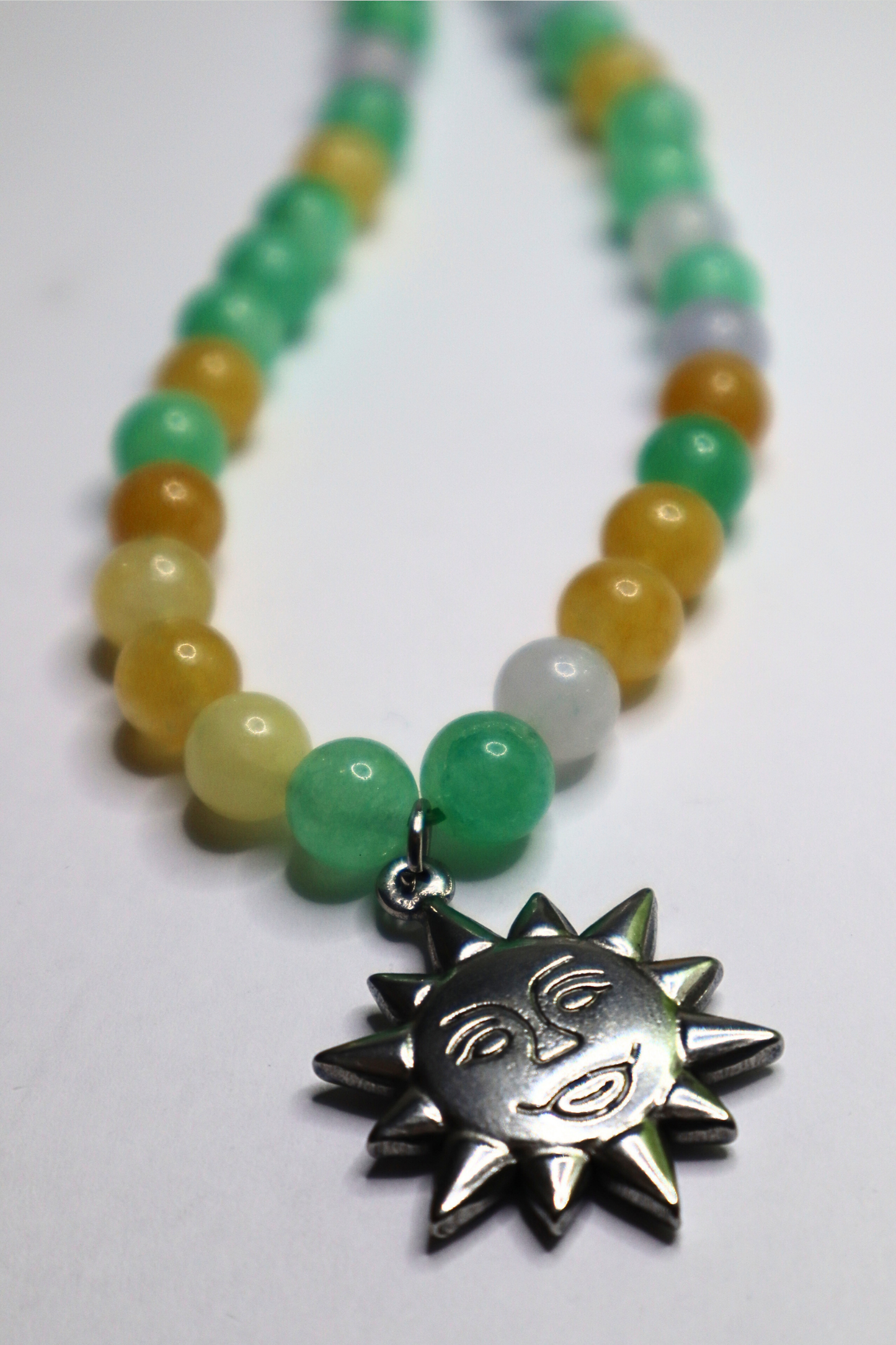 SUN BEADED NECKLACE (Lemon Lime)