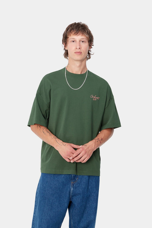 S/S SIGNATURE SCRIPT TEE (Sycamore Tree)